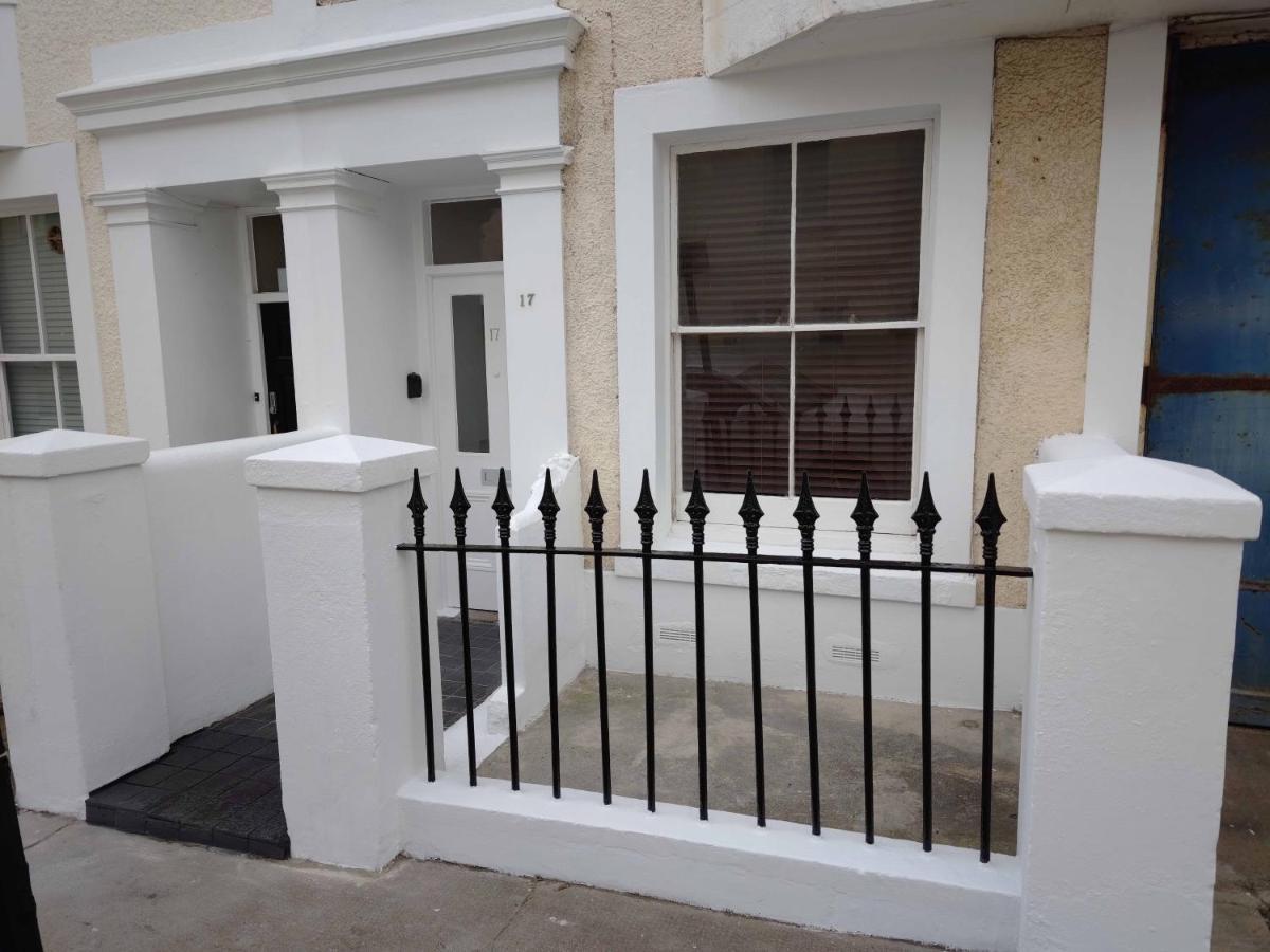The Ploughman'S Rest Apartment Brighton Exterior photo